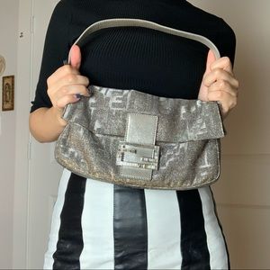 Rare Fendi Baguette 🥖 OUI